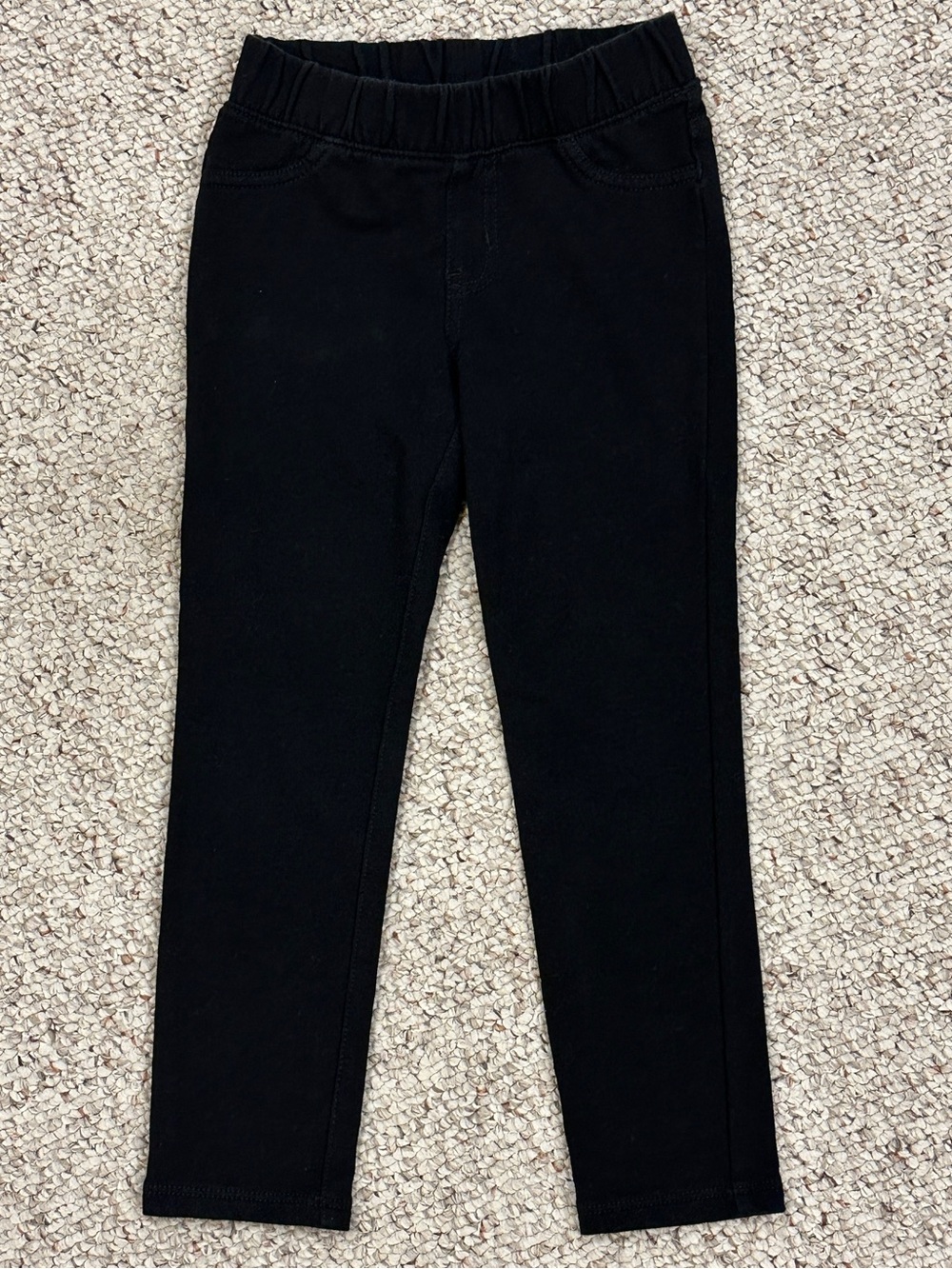 Bundle of 4 pairs of leggings for girls. Size 4T - Picture 10 of 12